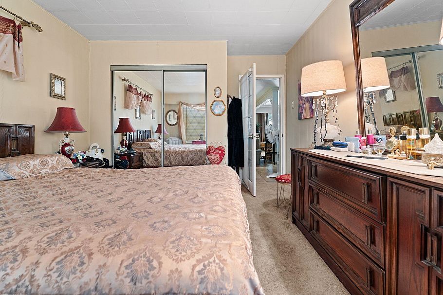 1454 Sowden Street North Vancouver, BC - 27