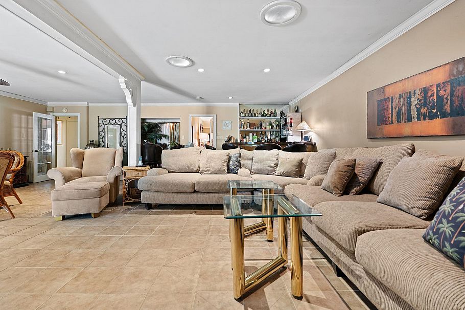 1454 Sowden Street North Vancouver, BC - 23