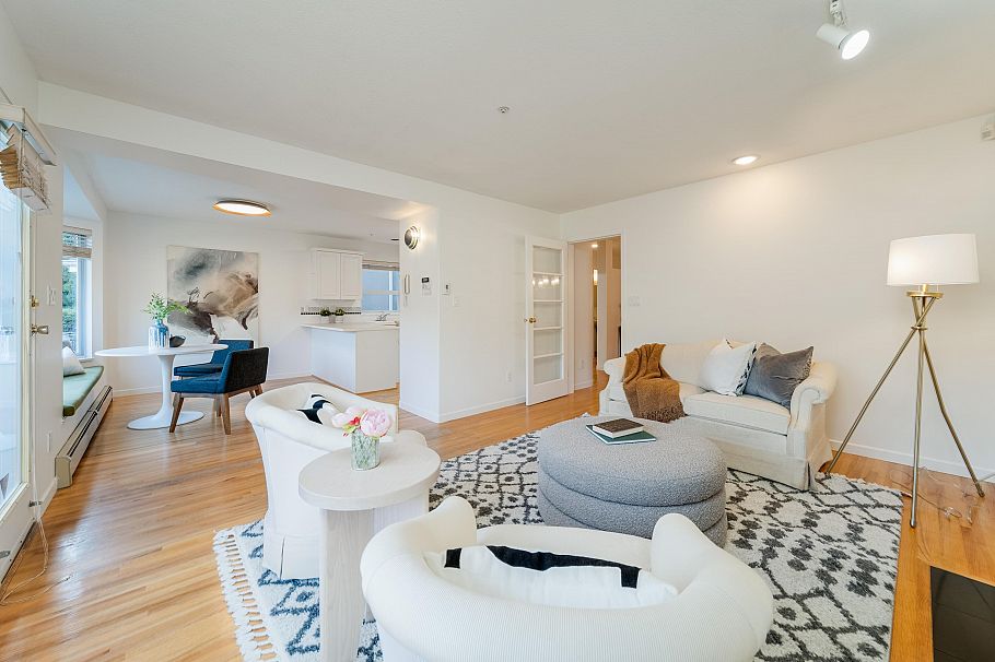 4682 W 14th Avenue Vancouver, BC - 14