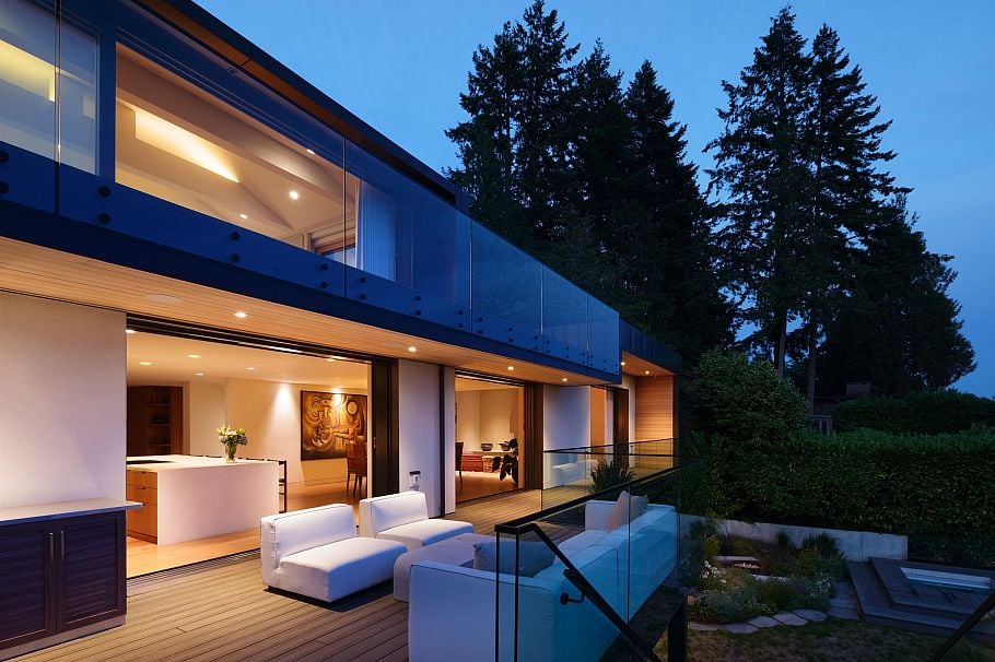 1295 W Keith Road North Vancouver, BC - 25