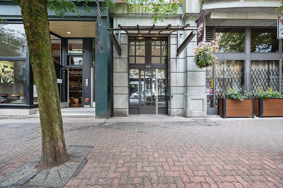 301 28 Powell Street Vancouver, BC - 29