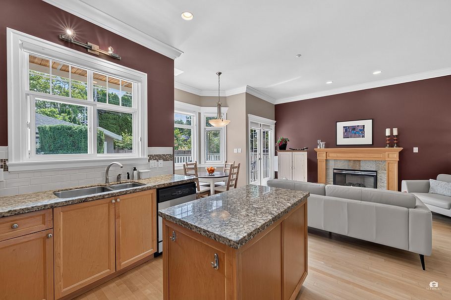 3566 W 23rd Avenue Vancouver, BC - 13