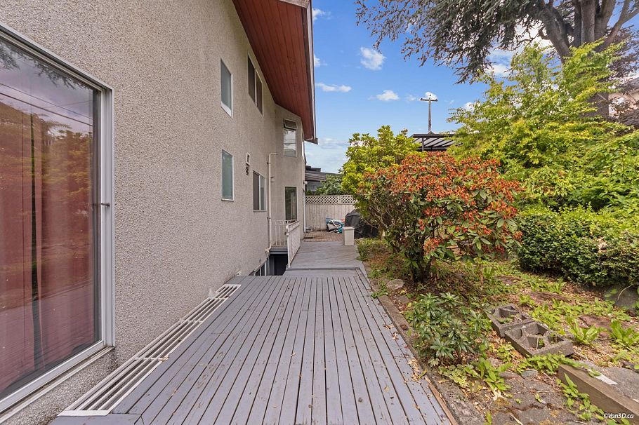 2087 Harrison Drive Vancouver, BC - 24