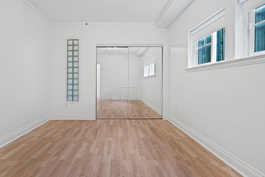 3027 W 7th Avenue Vancouver, BC - 22