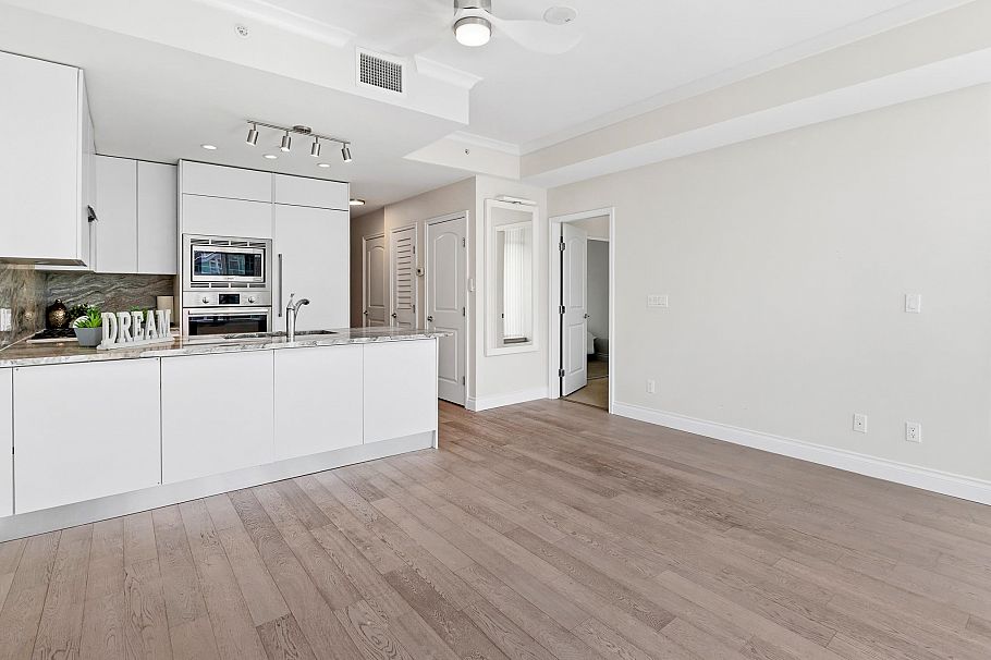 901 175 Victory Ship Way North Vancouver, BC - 9