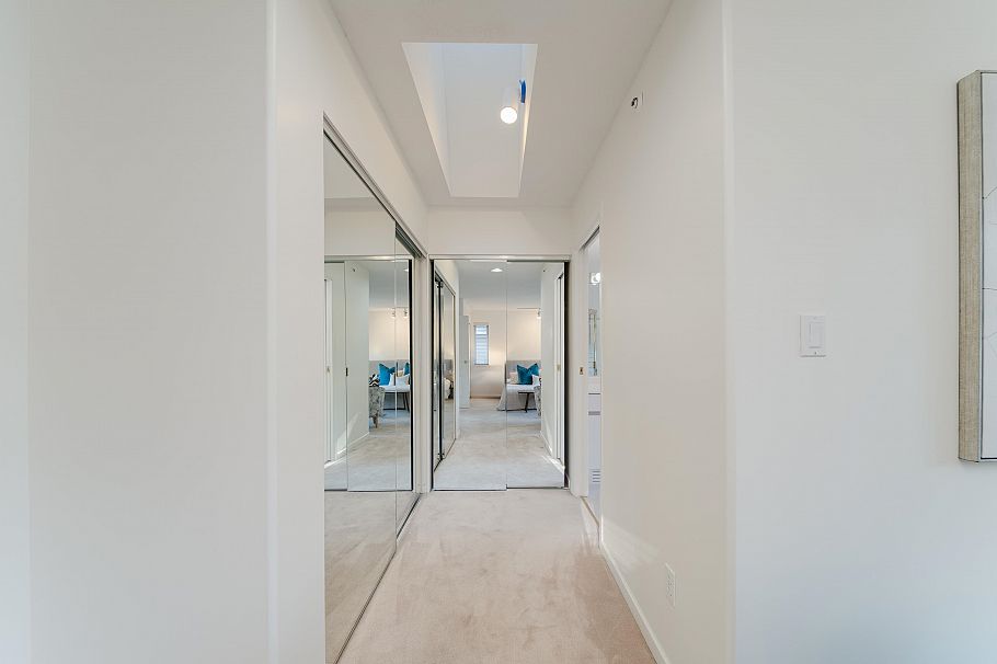 4682 W 14th Avenue Vancouver, BC - 18
