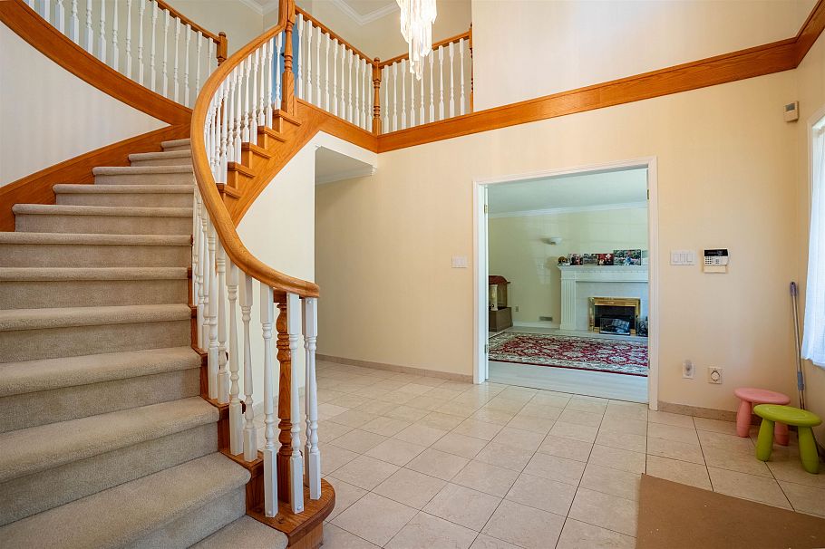 1618 W 62nd Avenue Vancouver, BC - 2