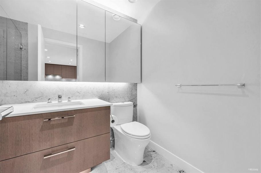 1107 5410 Shortcut Road Vancouver, BC - 22