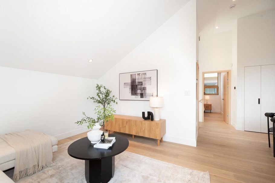 3122 W 11th Avenue Vancouver, BC - 5