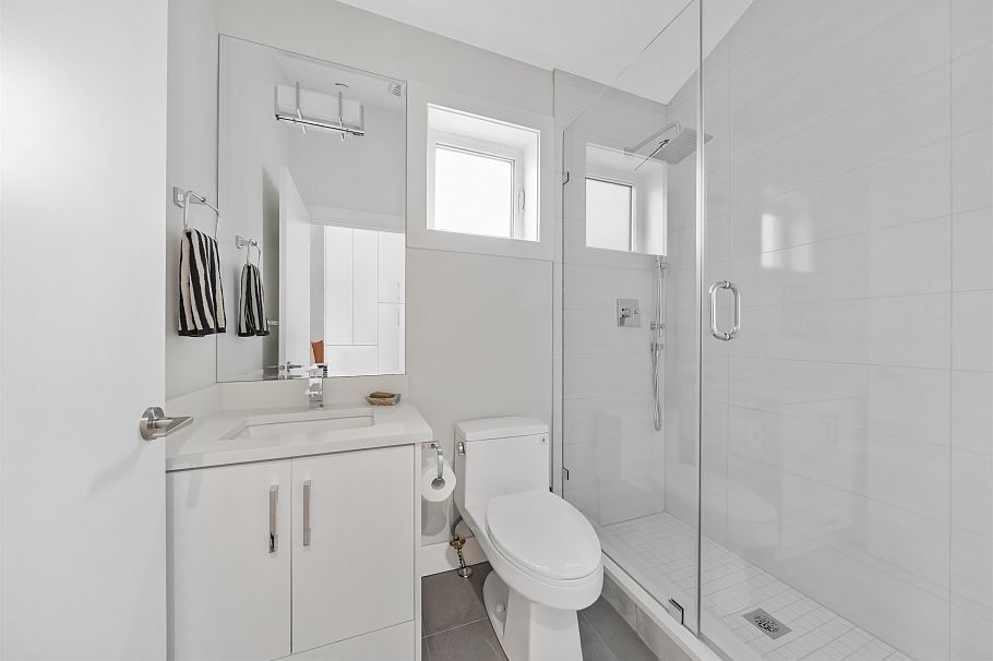 1758 E 14th Avenue Vancouver, BC - 27