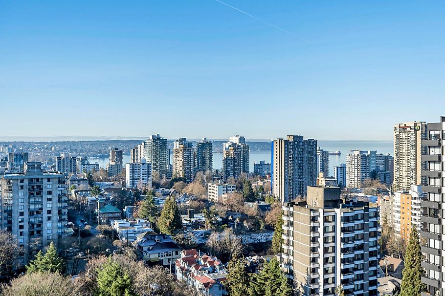 2106 1482 Robson Street Vancouver, BC - 5