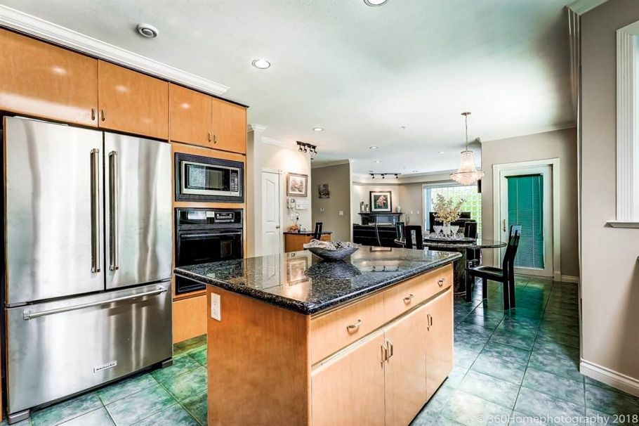 6718 Arbutus Street Vancouver, BC - 14