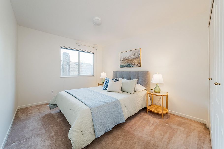4682 W 14th Avenue Vancouver, BC - 20