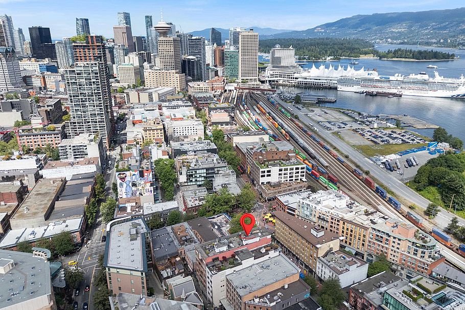 301 28 Powell Street Vancouver, BC - 36
