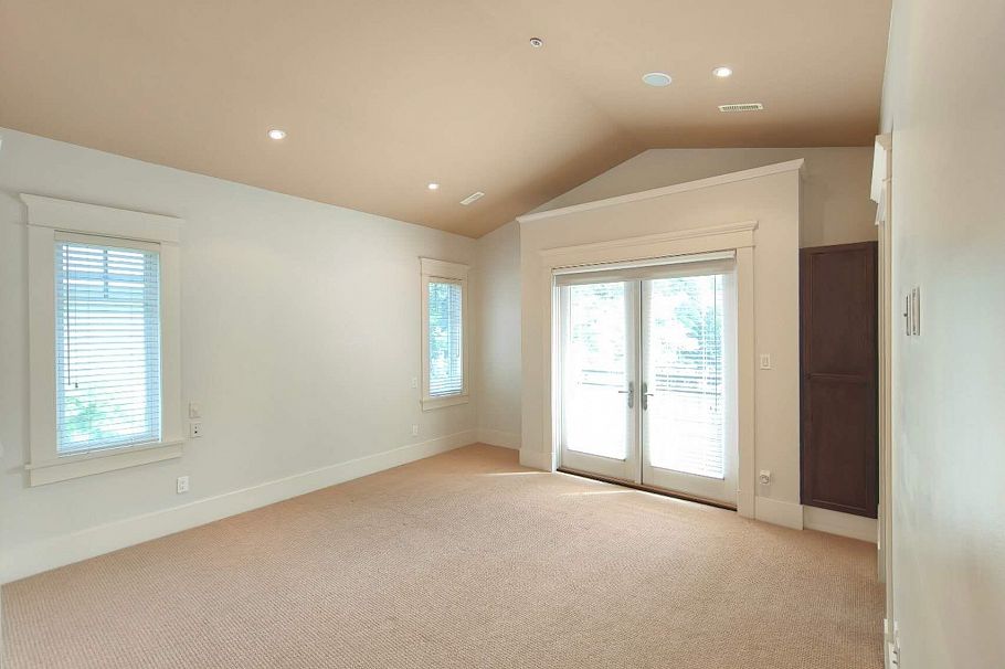 1255 W 26th Avenue Vancouver, BC - 11