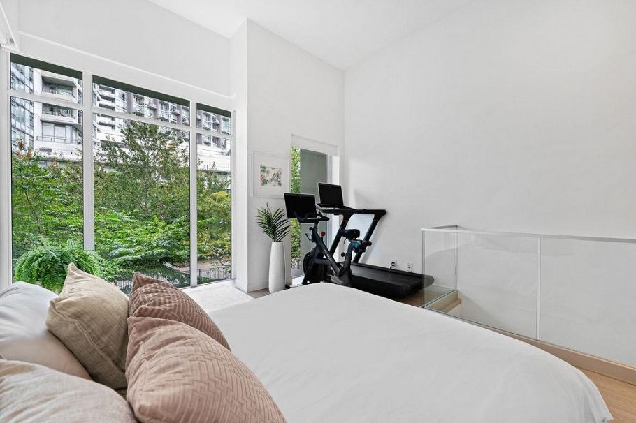 141 E 1st Avenue Vancouver, BC - 21
