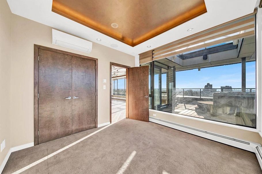 PH2 2689 Kingsway Vancouver, BC - 7