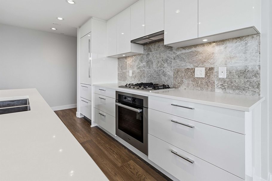 1002 5410 Shortcut Road Vancouver, BC - 11