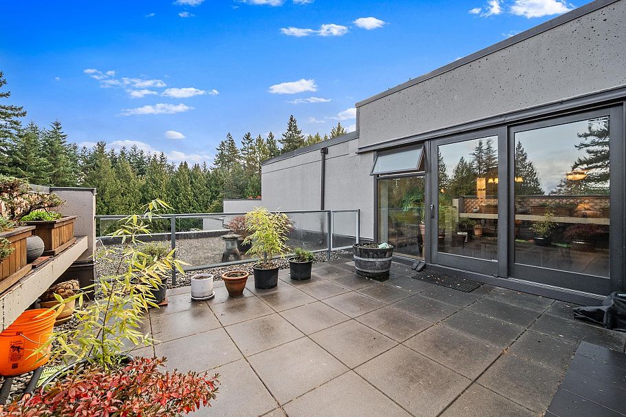 404 4900 Cartier Street Vancouver, BC - 4