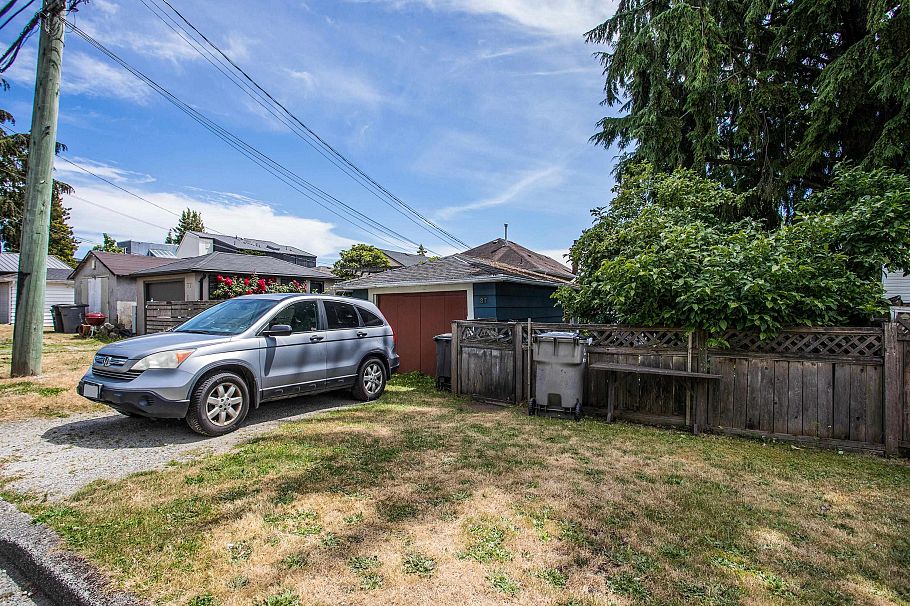 87 W 41st Avenue Vancouver, BC - 24