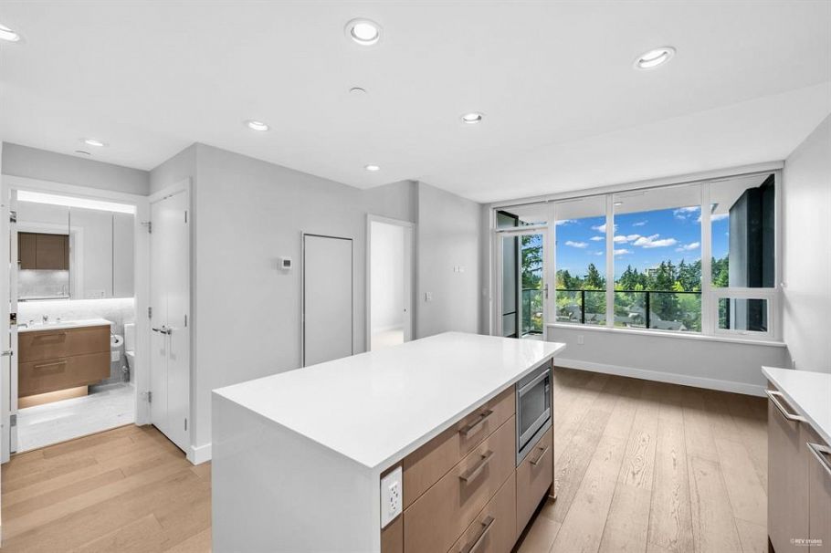 1107 5410 Shortcut Road Vancouver, BC - 6