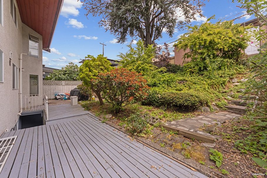 2087 Harrison Drive Vancouver, BC - 25