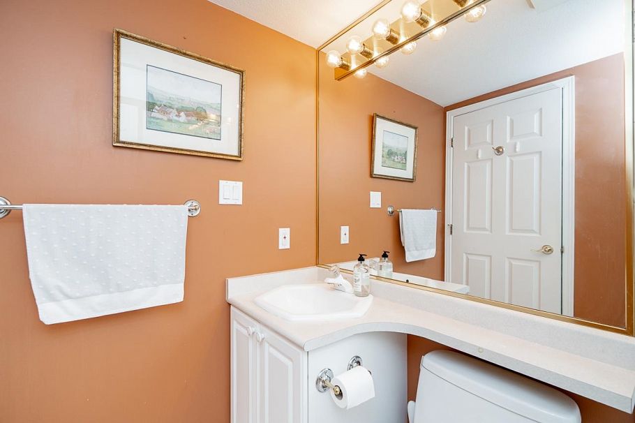411 3658 Banff Court North Vancouver, BC - 25