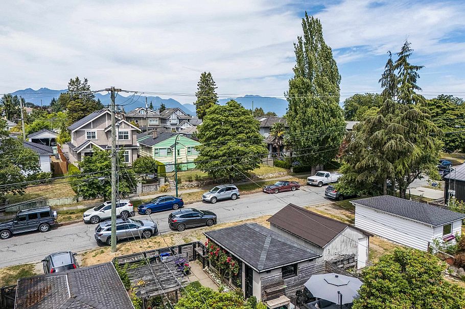 87 W 41st Avenue Vancouver, BC - 31