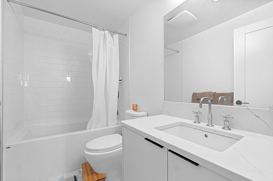 5 237 Ridgeway Avenue North Vancouver, BC - 6