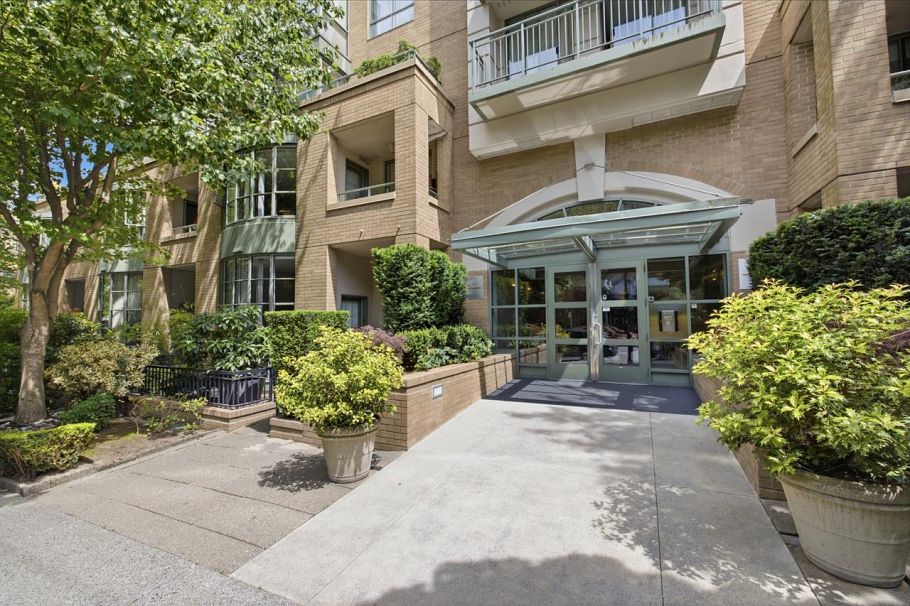 504 2288 Pine Street Vancouver, BC - 3