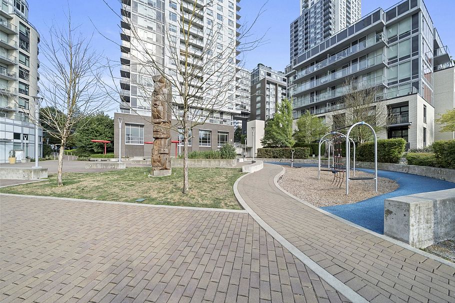 2306 5470 Ormidale Street Vancouver, BC - 35
