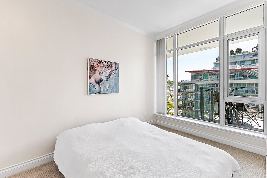 901 175 Victory Ship Way North Vancouver, BC - 11
