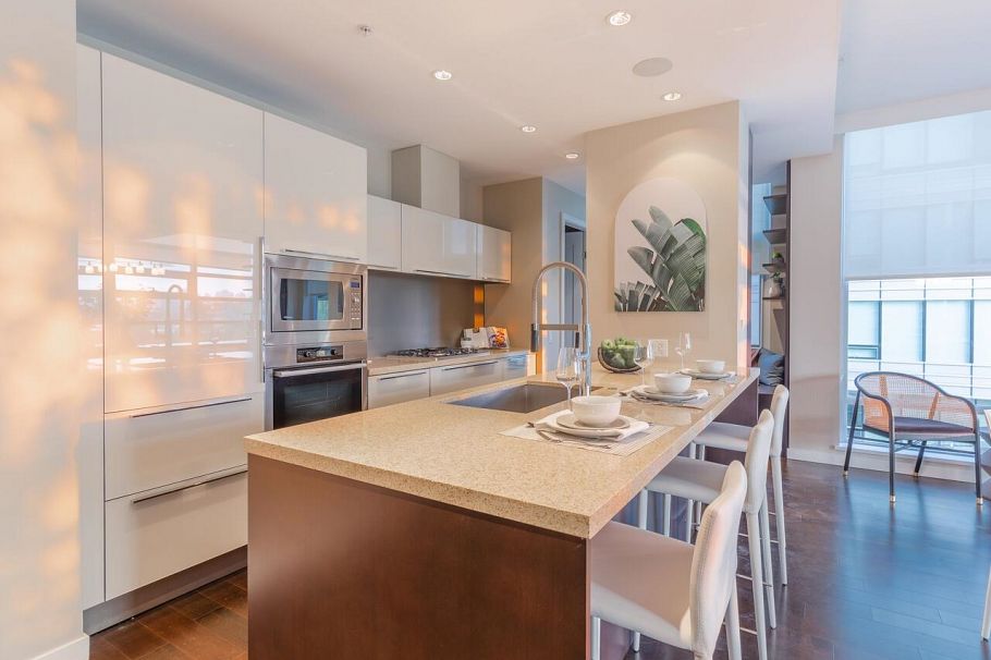 404 1616 Columbia Street Vancouver, BC - 4