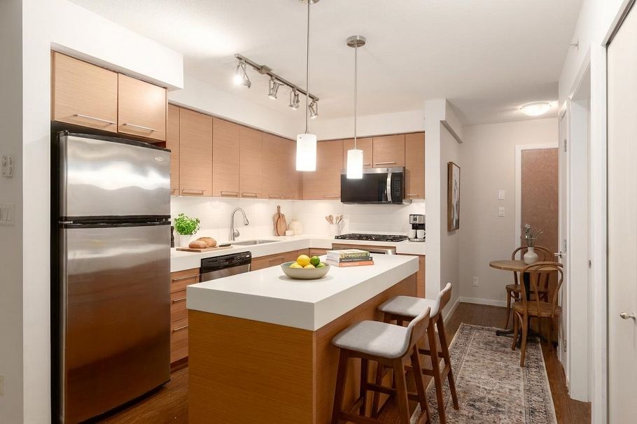 408 2770 Sophia Street Vancouver, BC - 3