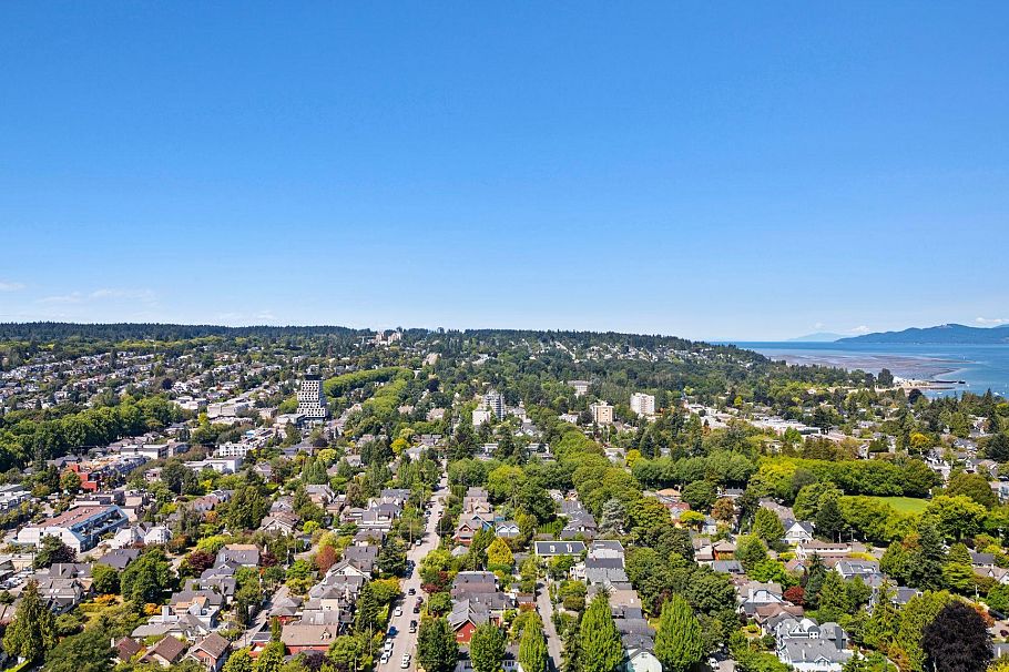 3027 W 7th Avenue Vancouver, BC - 36