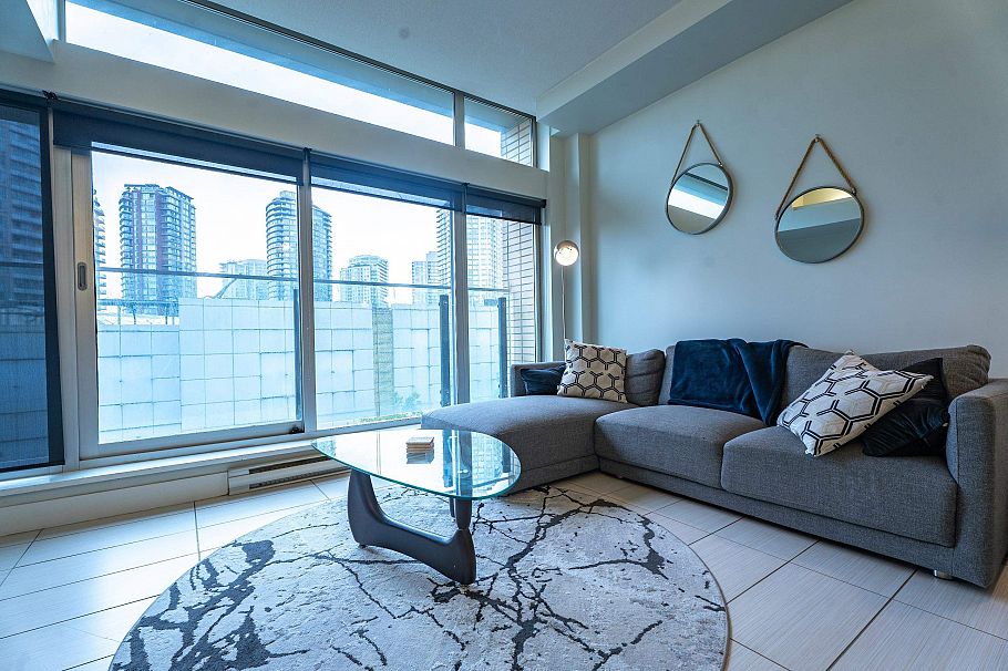 709 33 W Pender Street Vancouver, BC - 1