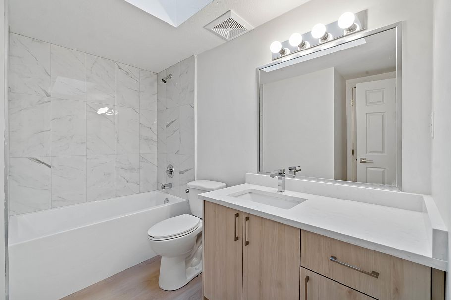 308 2928 Commercial Drive Vancouver, BC - 18