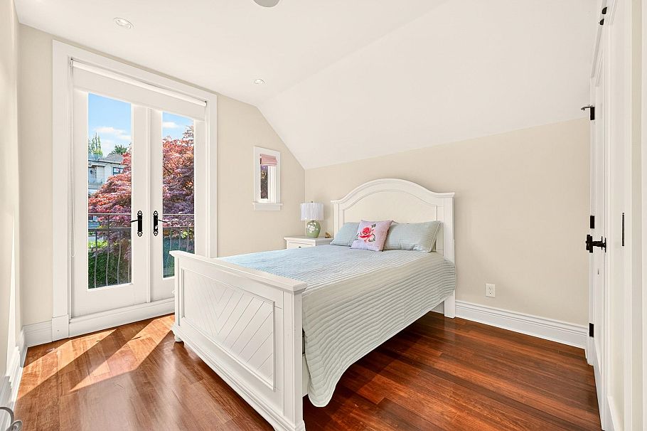 3835 W 12th Avenue Vancouver, BC - 29