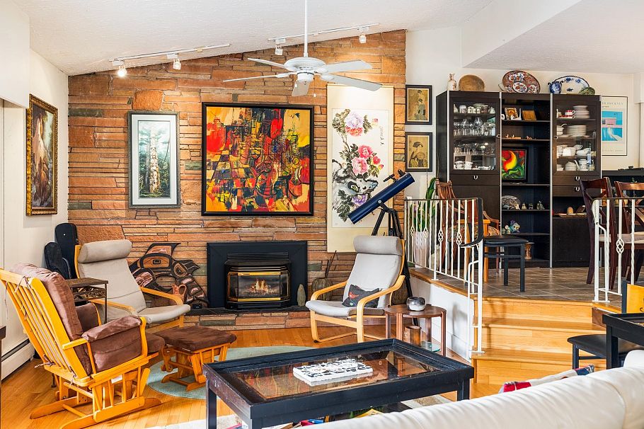 4535 Mountain Highway North Vancouver, BC - 5