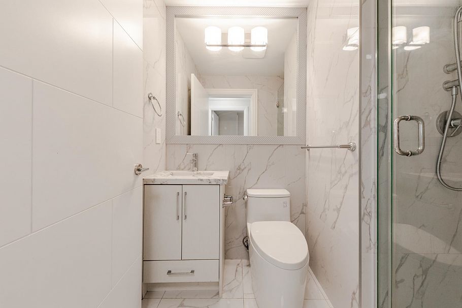 3559 E 48th Avenue Vancouver, BC - 29