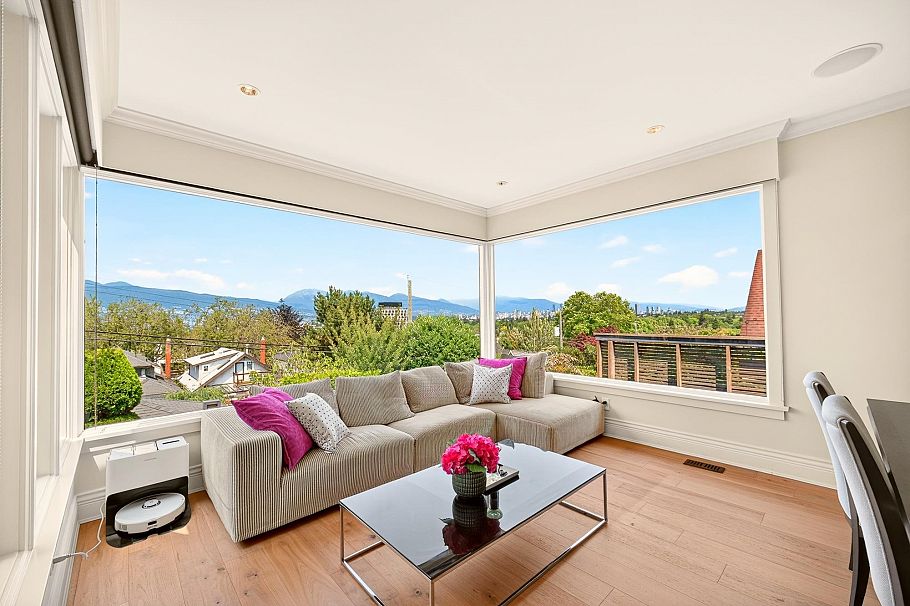 3835 W 12th Avenue Vancouver, BC - 39