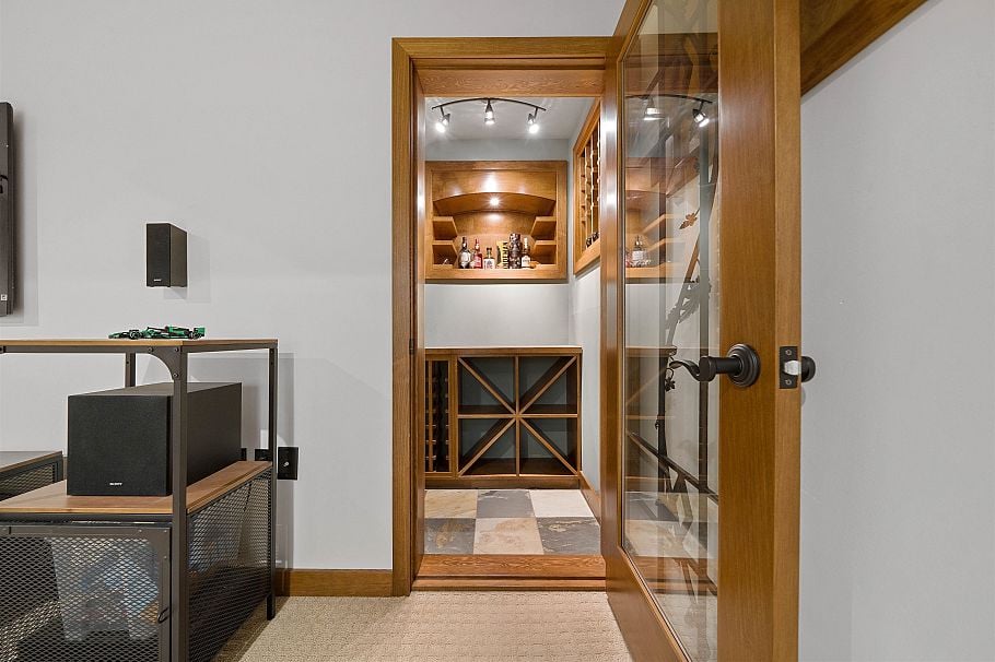 1479 Percy Court North Vancouver, BC - 22
