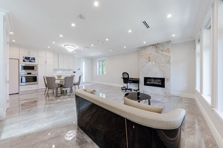 3559 E 48th Avenue Vancouver, BC - 38