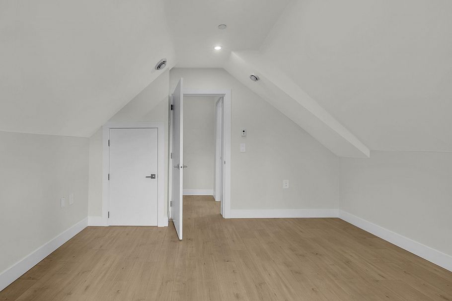 4325 Kamloops Street Vancouver, BC - 16