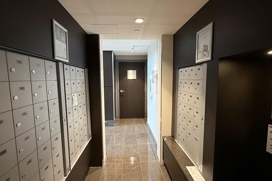 808 1561 W 57th Avenue Vancouver, BC - 25