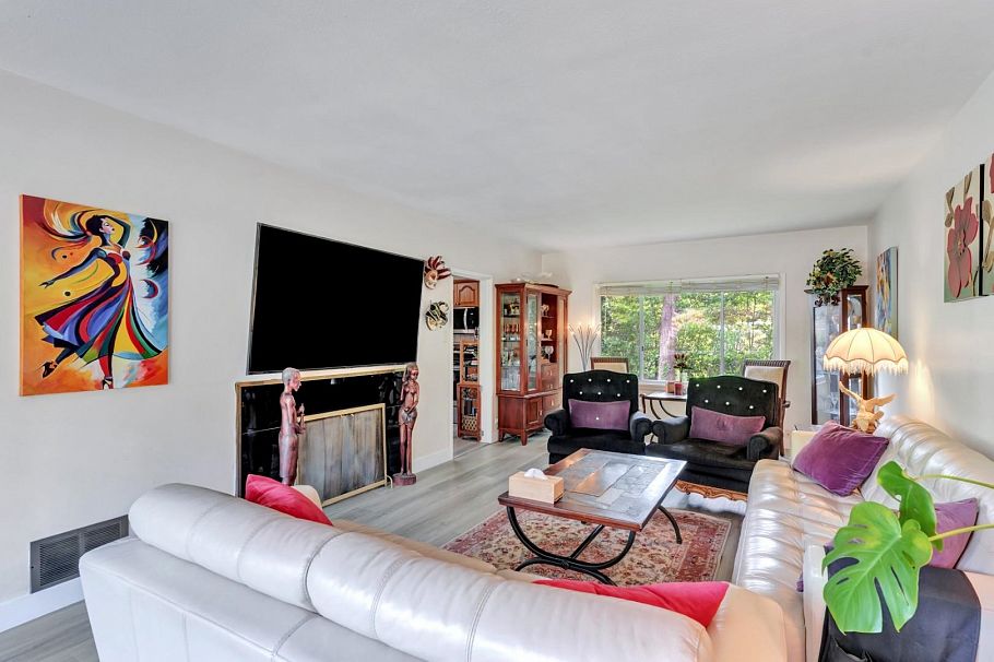 1075 Ruthina Avenue North Vancouver, BC - 19