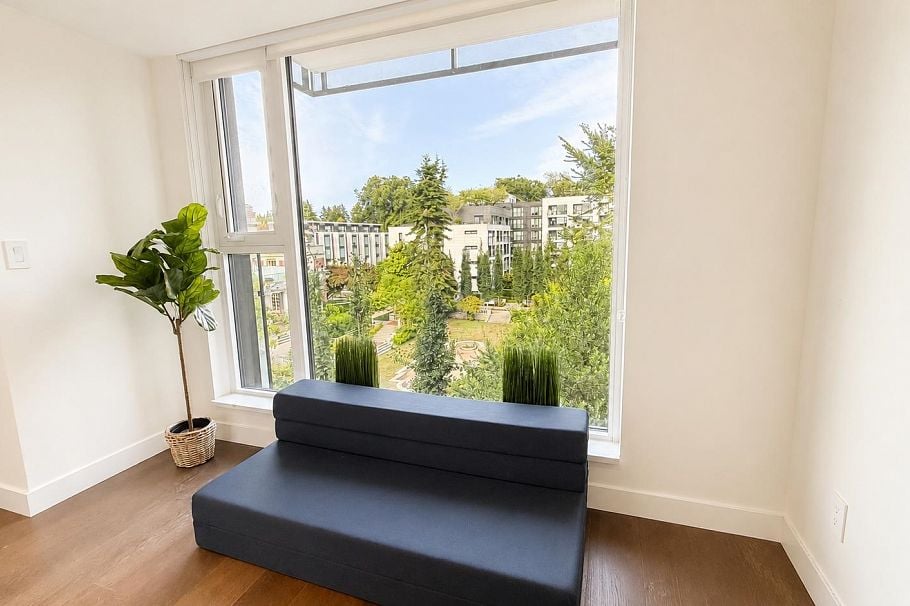 808 1561 W 57th Avenue Vancouver, BC - 7