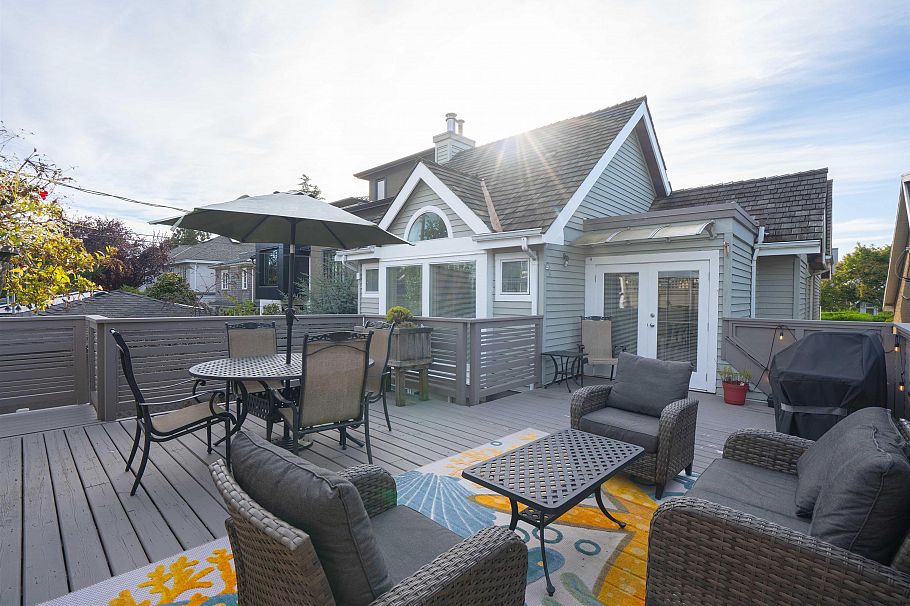 1346 Laburnum Street Vancouver, BC - 2
