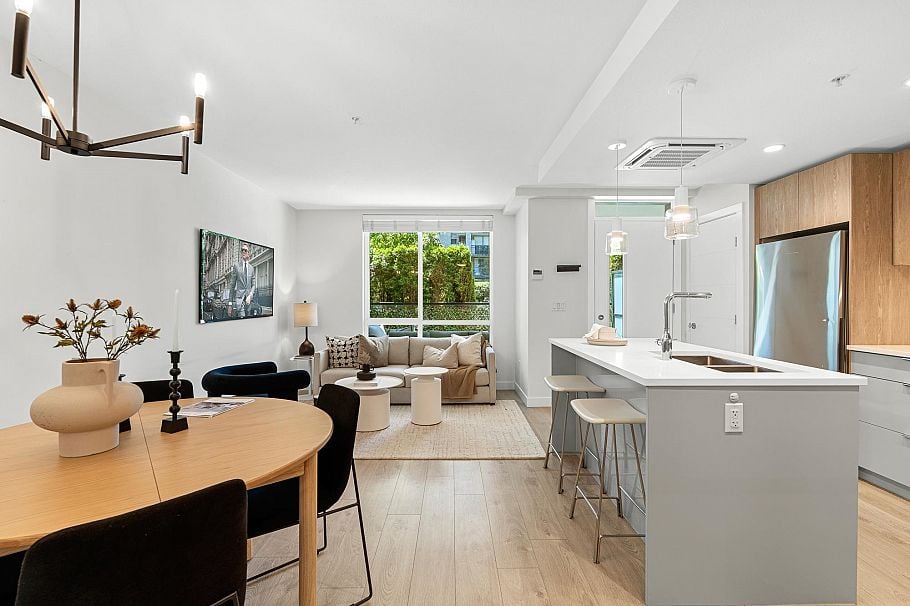 TH3 108 E 8th Street North Vancouver, BC - 3