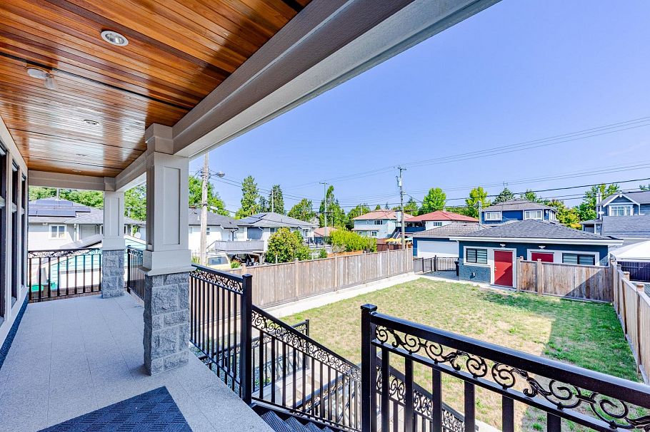 3559 E 48th Avenue Vancouver, BC - 7